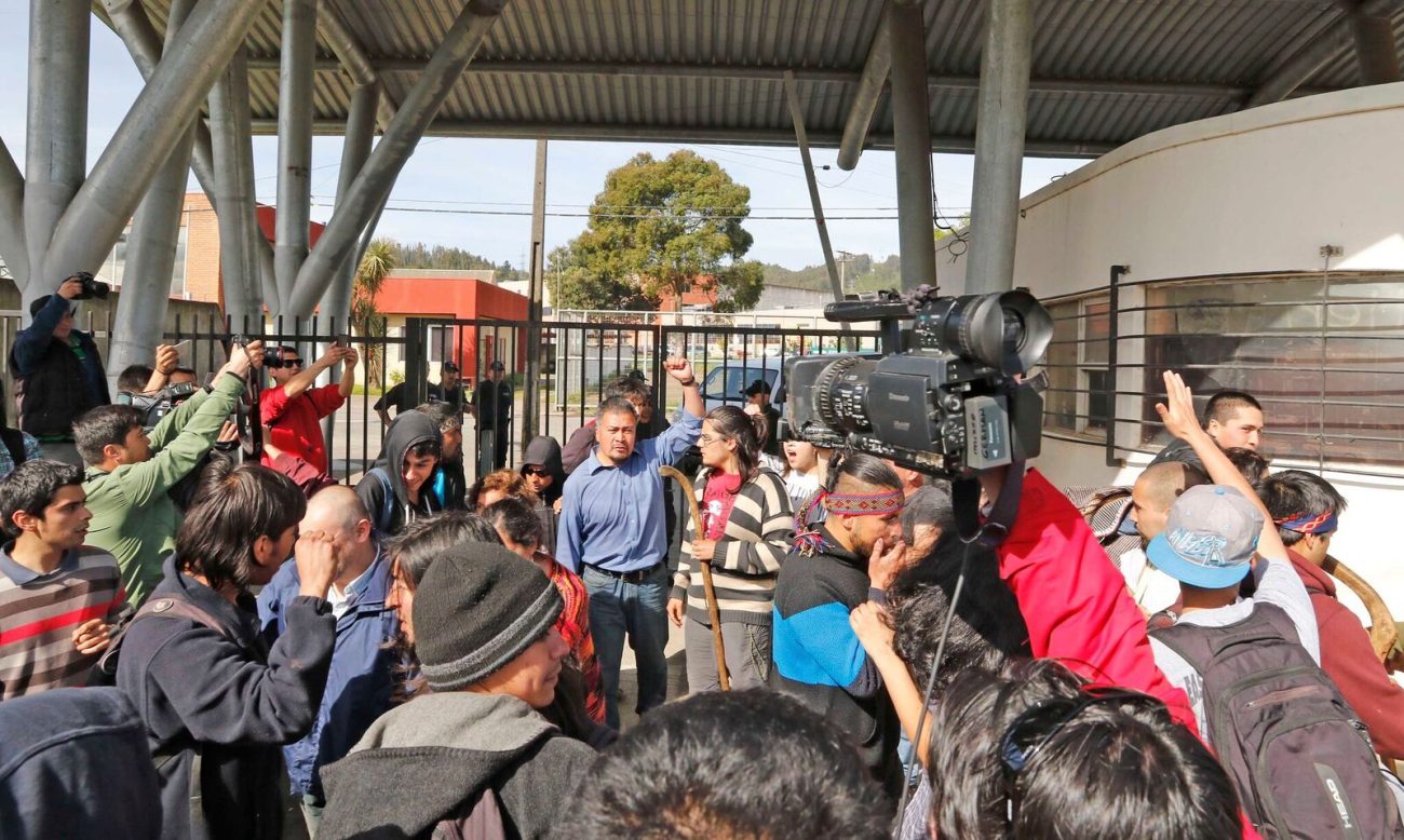 Manifestación pro mapuche genera caos vehicular entre Concepción y Penco cerca de la cárcel El Manzano