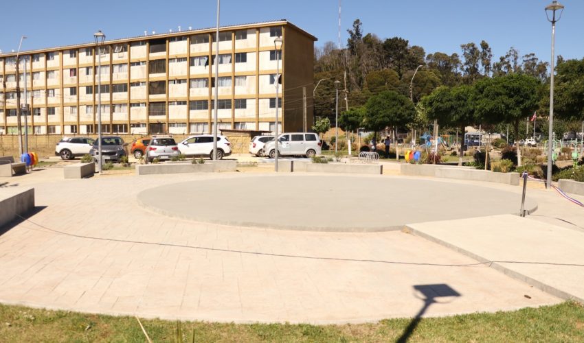 Inauguración de una nueva plaza y sede vecinal renovada en el sector Higueras de Talcahuano