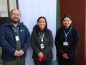 Felipe González, director médico de Clínica Andes Salud Puerto Montt; María Cristina Cardemil, Subdirectora Área de Salud de Desafío Levantemos Chile.; y Romina Barrientos, tecnóloga médica de Otorrinolaringología del Servicio de Salud Chiloé lideraron el operativo médico en Ancud, Chiloé.